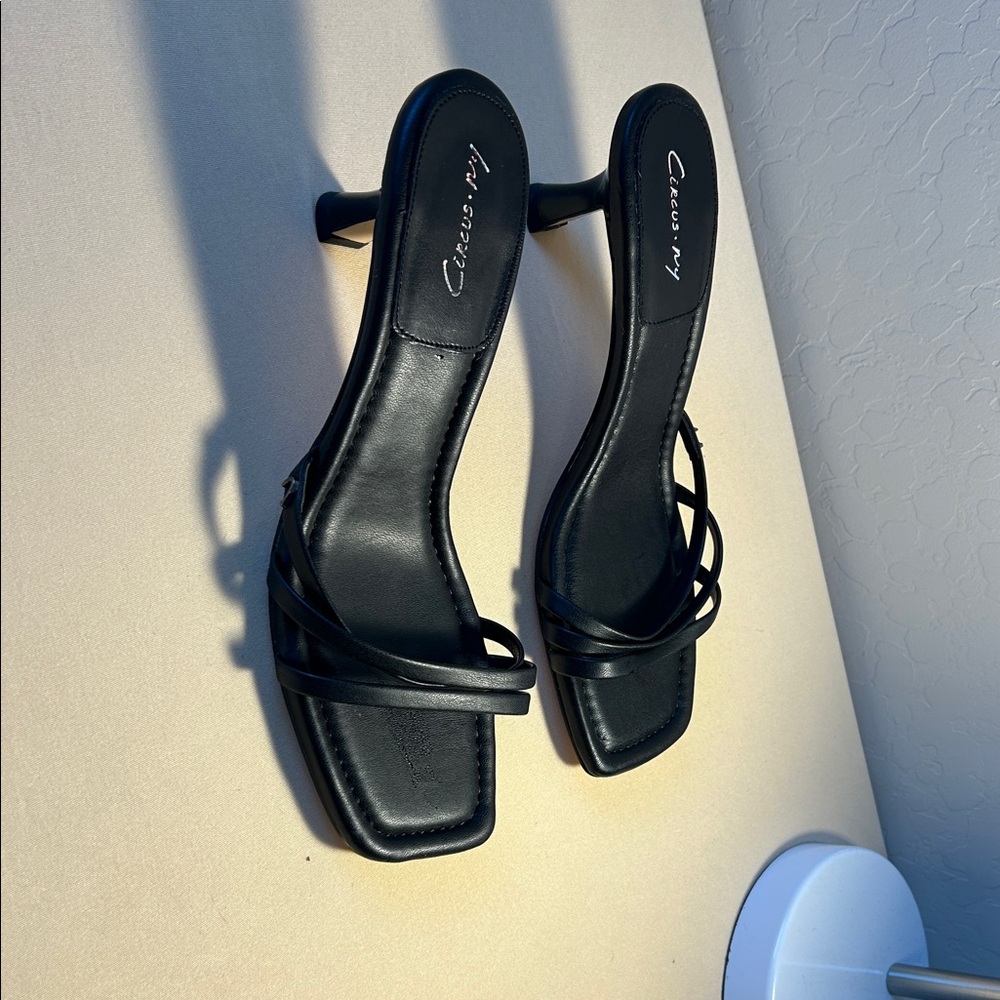 Circus by Sam Edelman Black Strappy Slide Mules - Picture 4 of 4